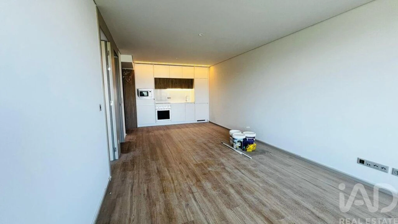 Apartamento T1 para Venda em Mafamude e Vilar do Paraíso Foto 28