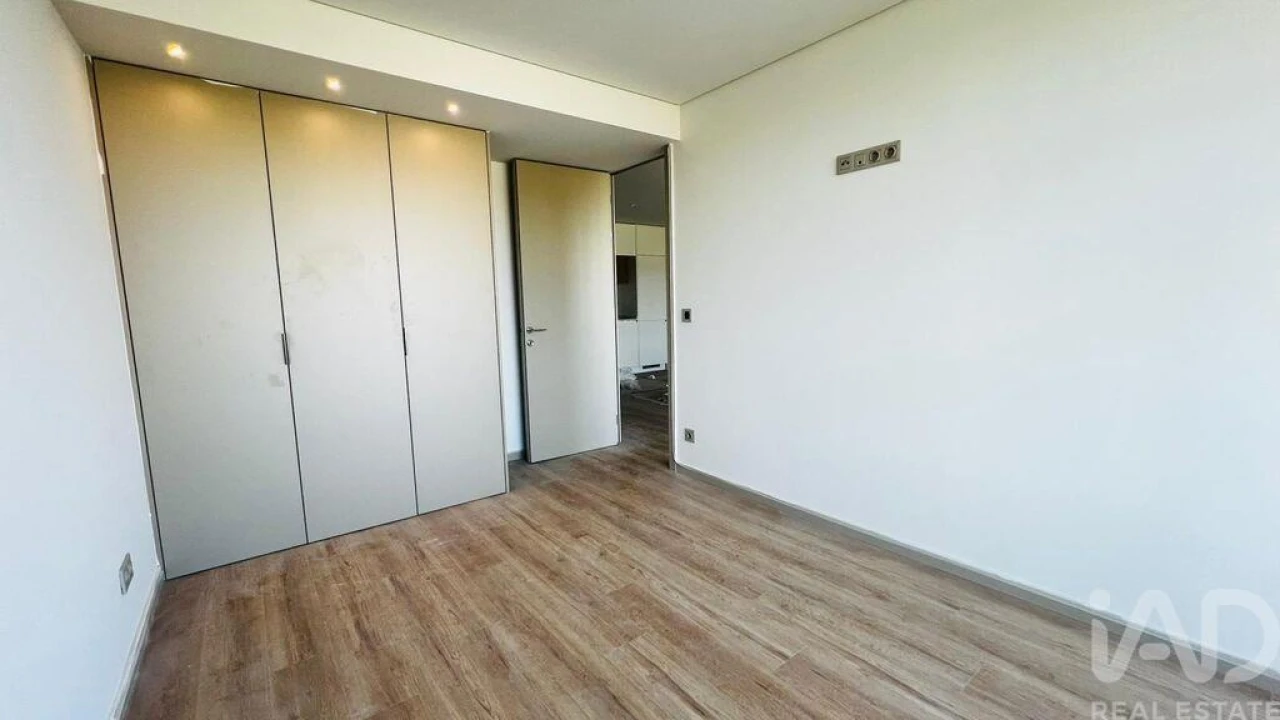 Apartamento T1 para Venda em Mafamude e Vilar do Paraíso Foto 20