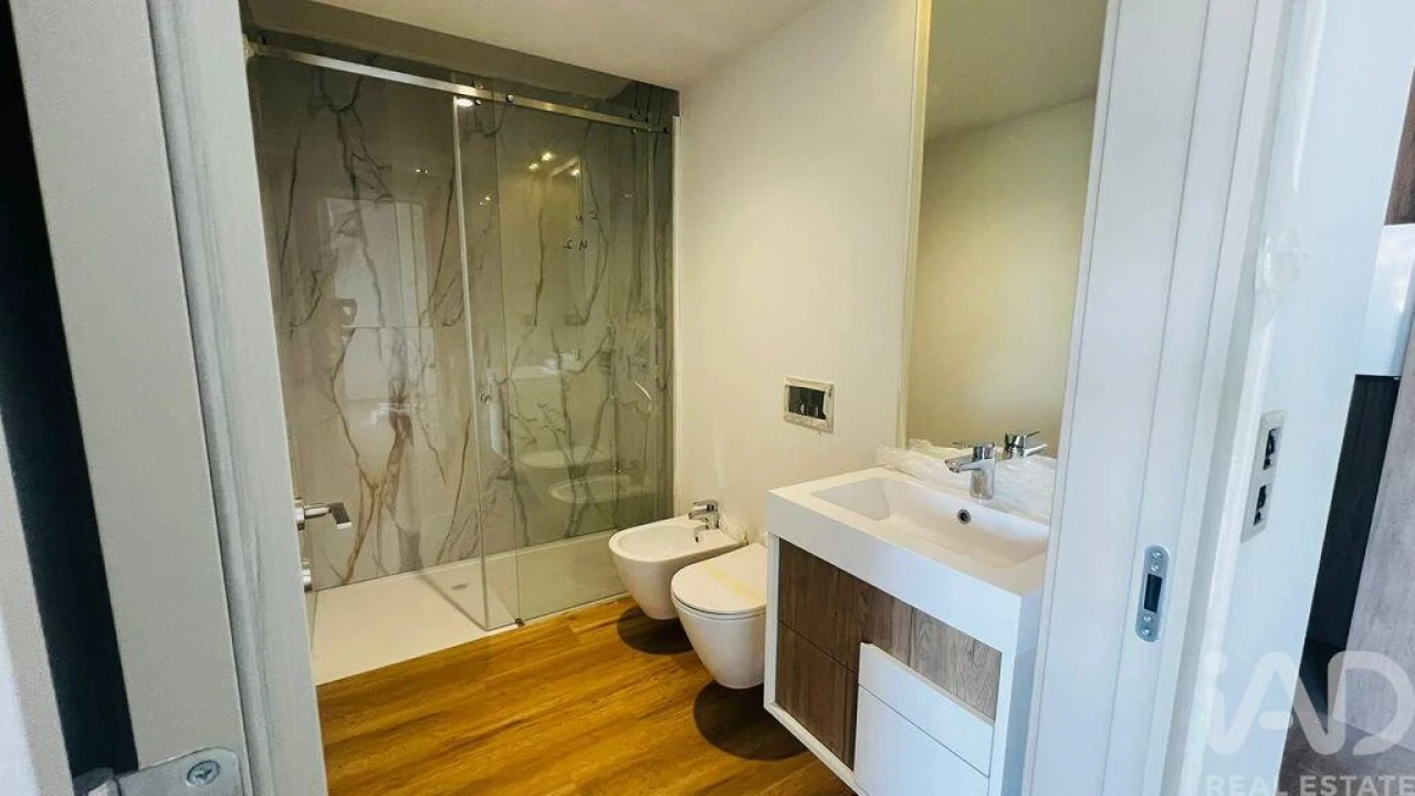 Apartamento T1 para Venda em Mafamude e Vilar do Paraíso Foto 15
