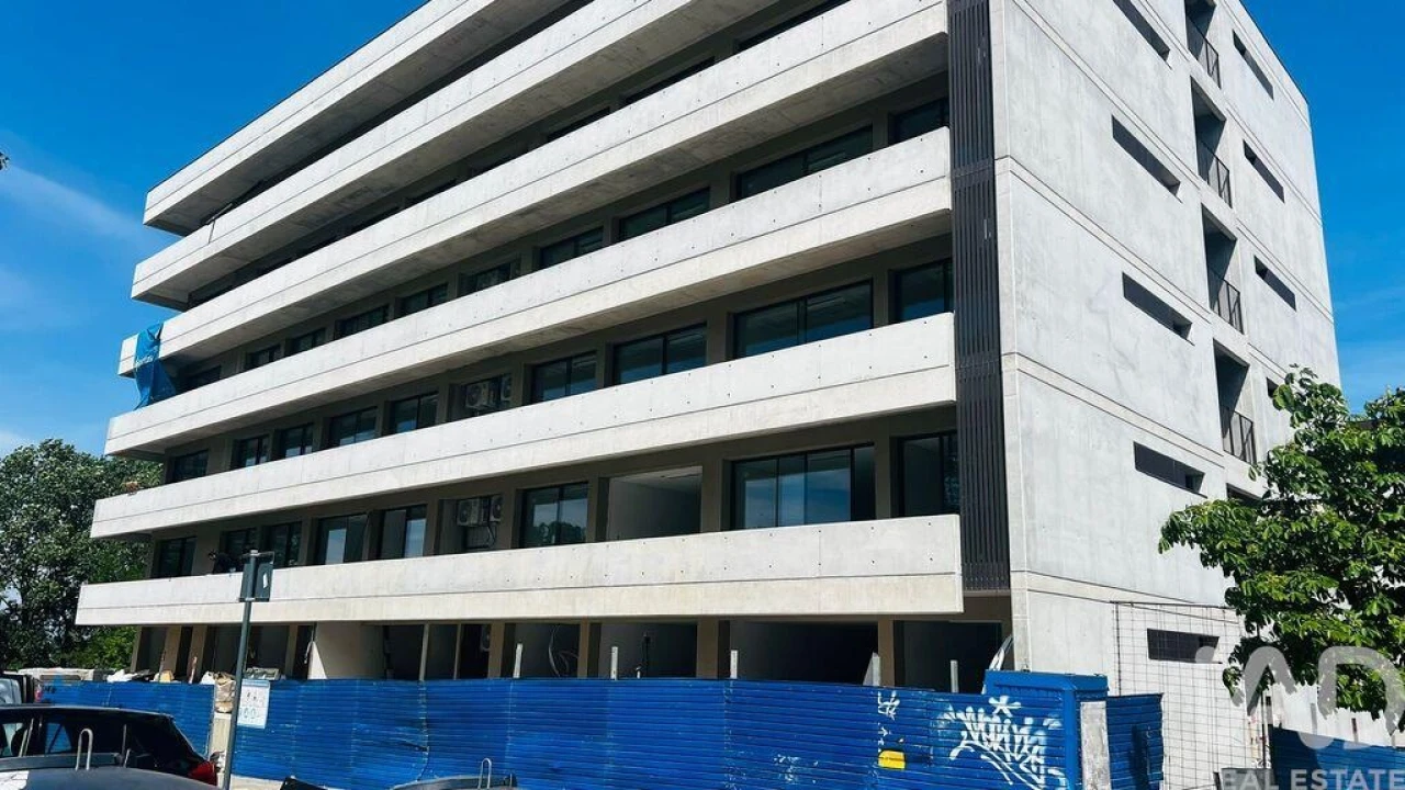 Apartamento T1 para Venda em Mafamude e Vilar do Paraíso Foto 4
