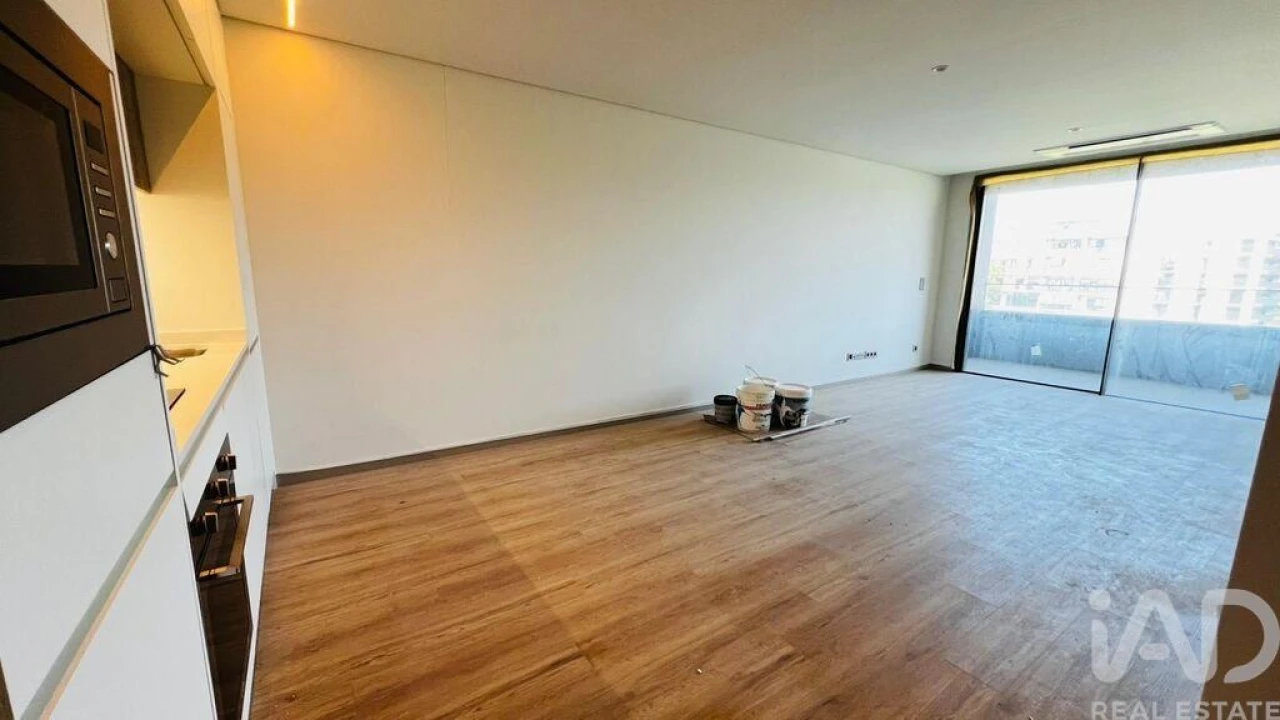 Apartamento T1 para Venda em Mafamude e Vilar do Paraíso Foto 23