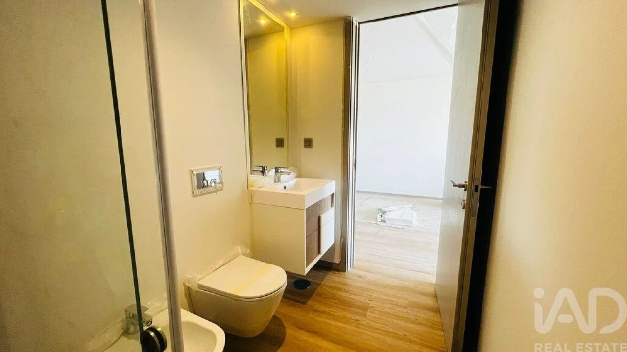 Apartamento T1 para Venda em Mafamude e Vilar do Paraíso Foto 13
