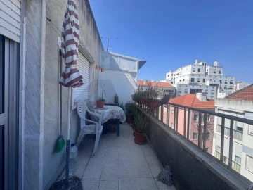 Apartamento T2 para Venda em Queluz e Belas