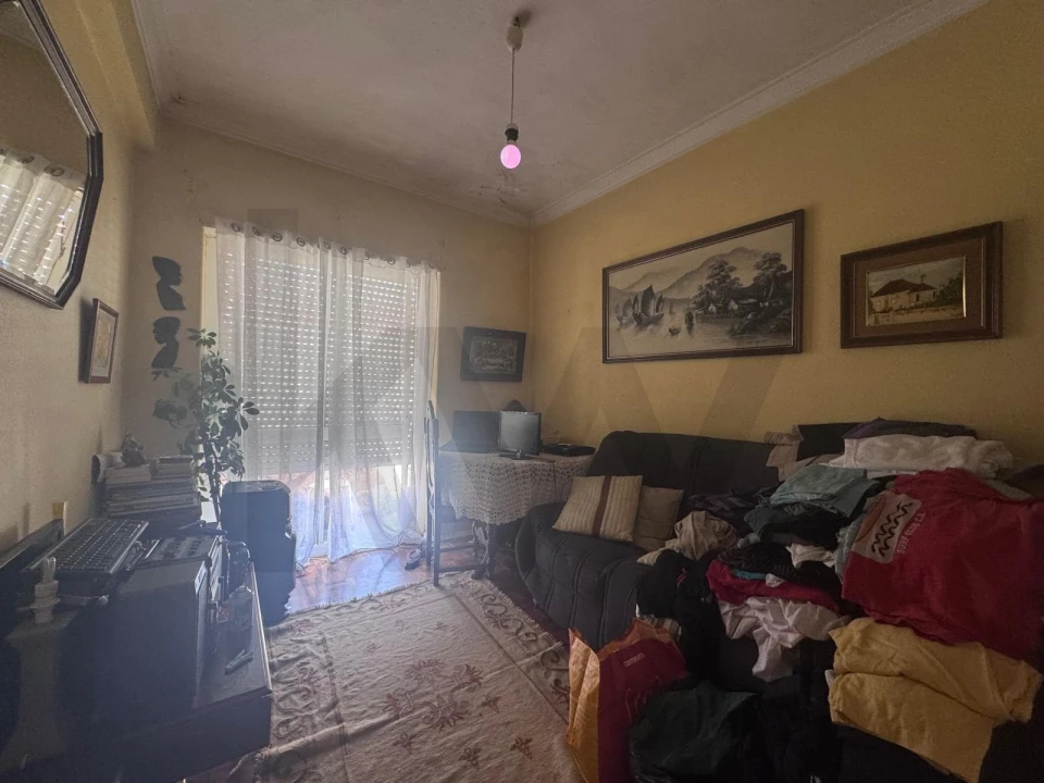 Apartamento T2 para Venda em Queluz e Belas Foto 4