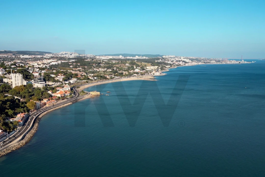 Terreno para Venda em Oeiras e São Julião da Barra, Paço de Arcos e Caxias Foto 1