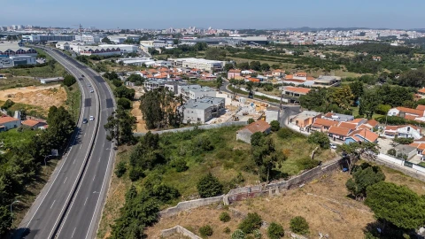 Moradia T1 para Venda em Rio de Mouro