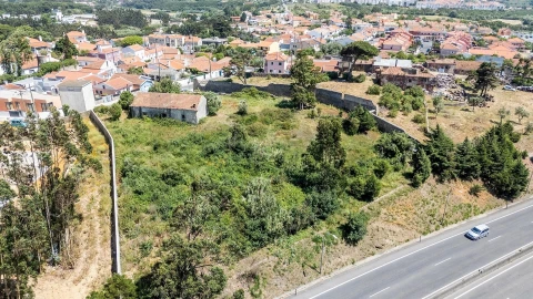 Moradia T1 para Venda em Rio de Mouro
