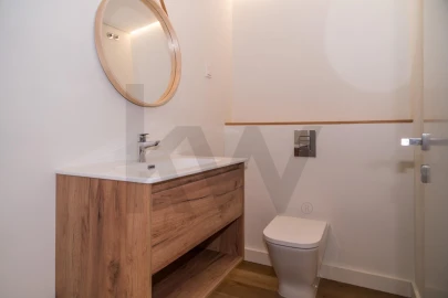 Apartamento T4 para Venda em Algés, Linda-A-Velha e Cruz Quebrada-Dafundo
