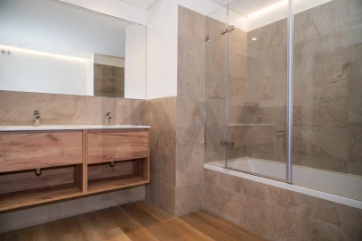 Apartamento T4 para Venda em Algés, Linda-A-Velha e Cruz Quebrada-Dafundo