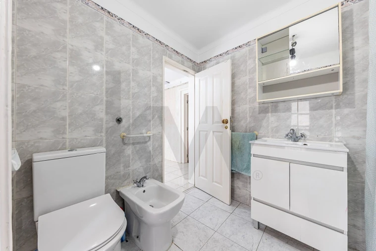 Apartamento T3 para Venda em Misericórdia Foto 24