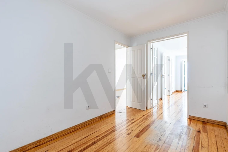 Apartamento T3 para Venda em Misericórdia Foto 12