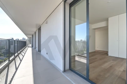 Apartamento T3 para Venda em Algés, Linda-A-Velha e Cruz Quebrada-Dafundo