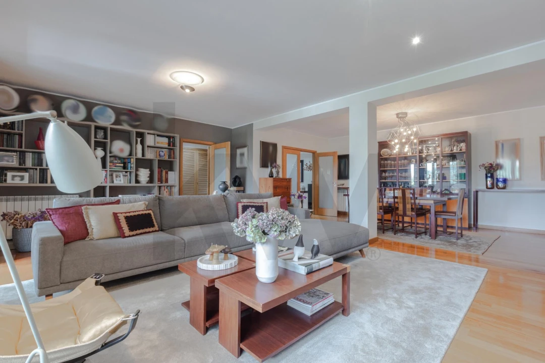 Apartamento T4 para Venda em Ramalde Foto 1