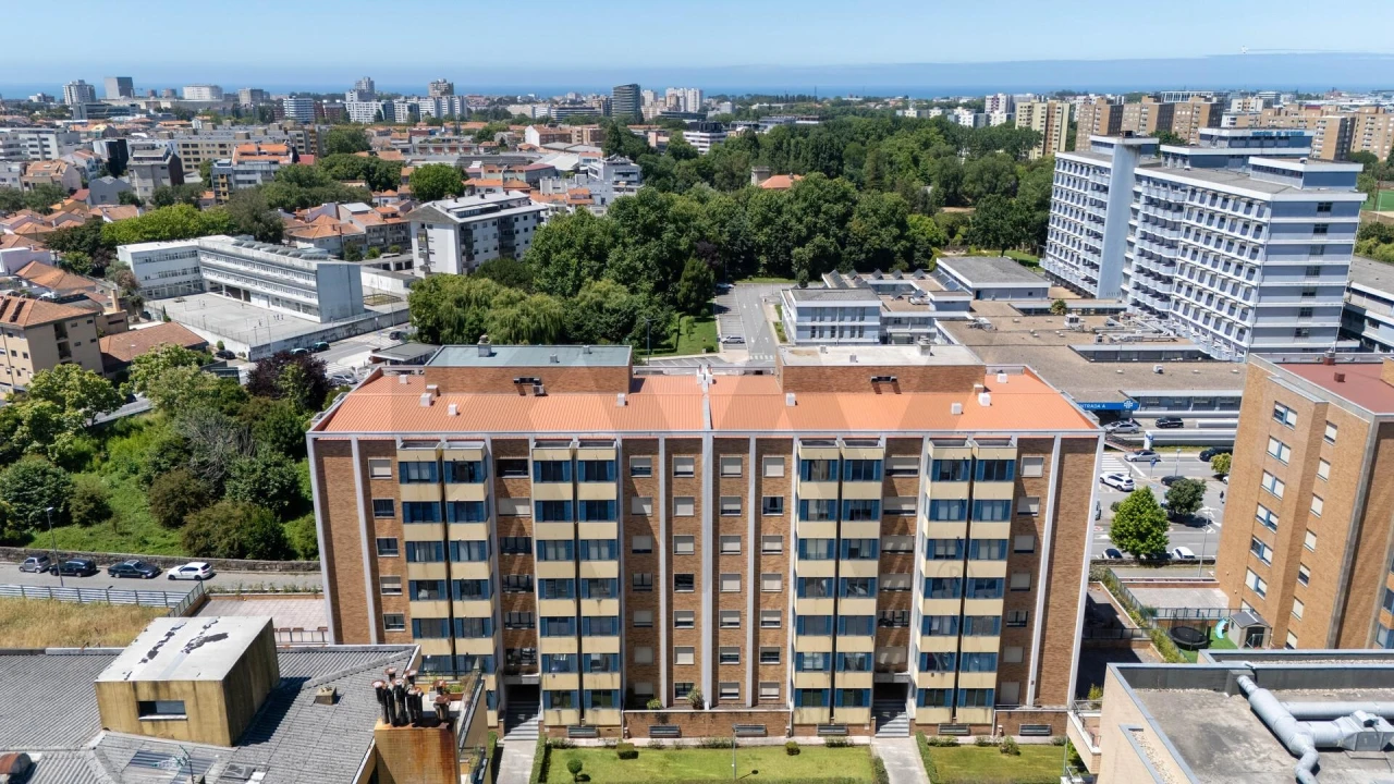 Apartamento T4 para Venda em Ramalde Foto 25