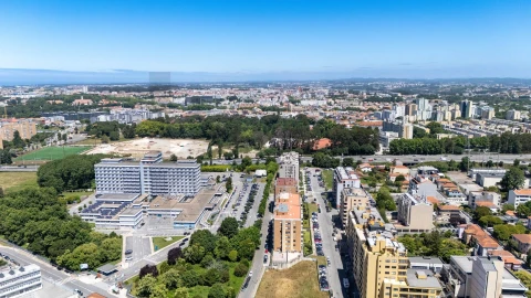 Apartamento T4 para Venda em Ramalde