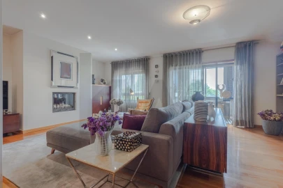 Apartamento T4 para Venda em Ramalde