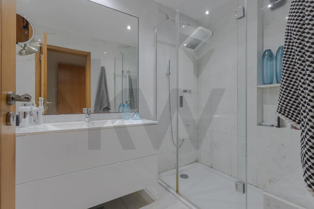 Apartamento T4 para Venda em Ramalde Foto 19