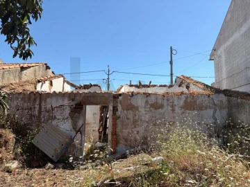 Moradia T2 para Venda em São Miguel do Rio Torto e Rossio Ao Sul do Tejo