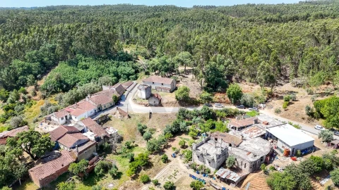 Moradia T2 para Venda em Malhou, Louriceira e Espinheiro