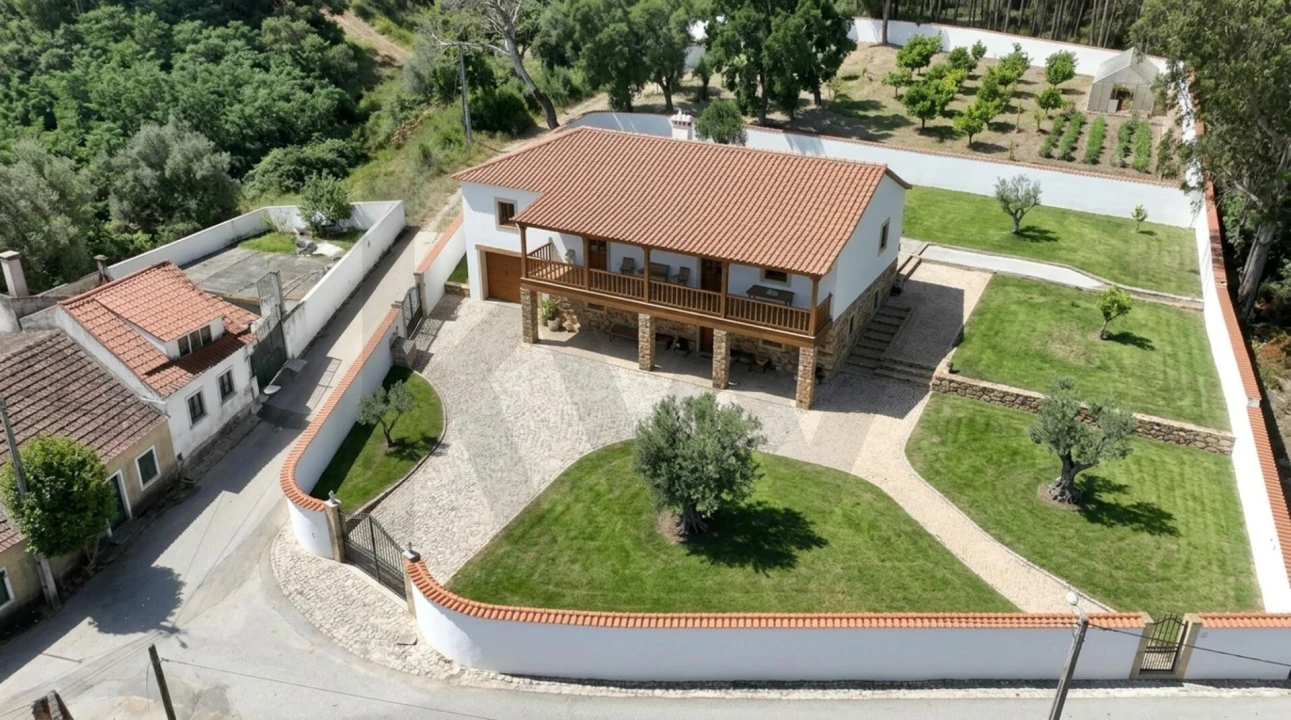 Moradia T2 para Venda em Malhou, Louriceira e Espinheiro Foto 11