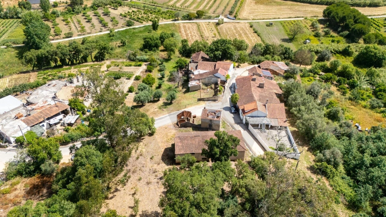 Moradia T2 para Venda em Malhou, Louriceira e Espinheiro Foto 4