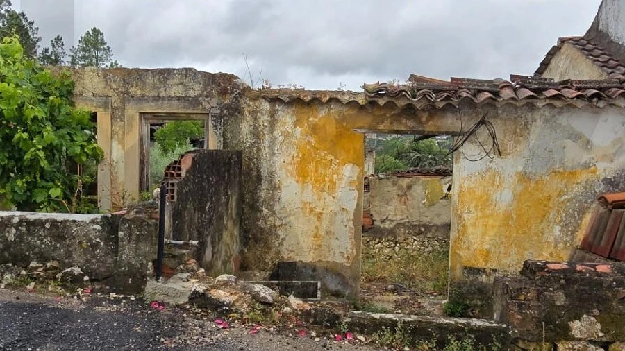 Moradia T2 para Venda em Malhou, Louriceira e Espinheiro