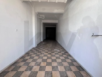 Armazém para Venda em Massamá e Monte Abraão