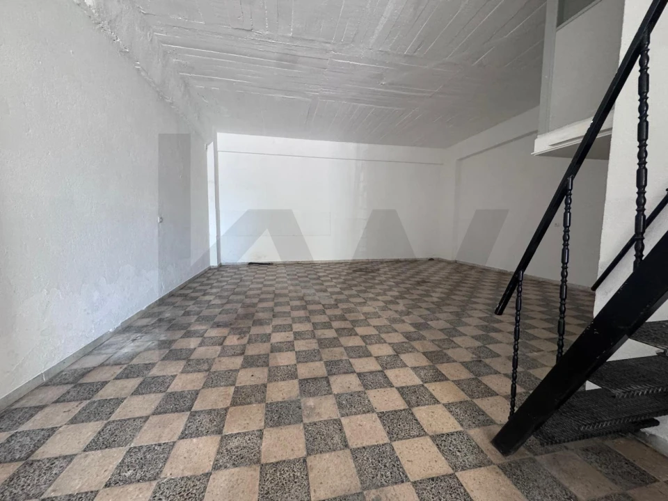 Armazém para Venda em Massamá e Monte Abraão Foto 8