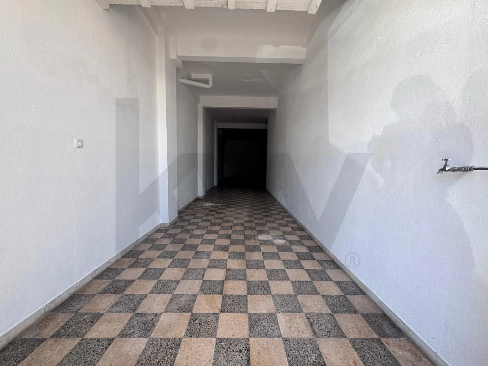 Armazém para Venda em Massamá e Monte Abraão Foto 6