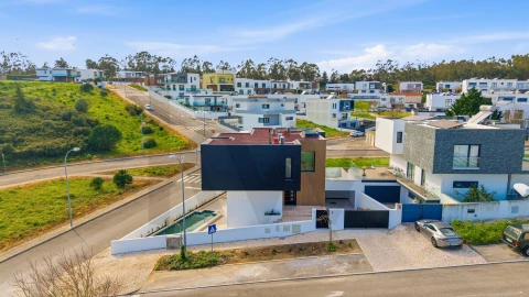 Moradia T3 para Venda em Queluz e Belas