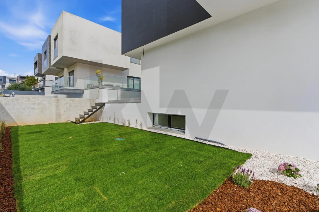 Moradia T3 para Venda em Queluz e Belas Foto 28