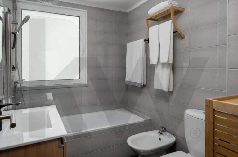 Apartamento T1 para Venda em Caniço Foto 4