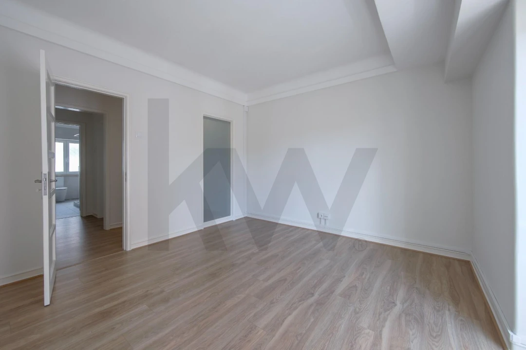 Apartamento T3 para Arrendamento em Oeiras e São Julião da Barra, Paço de Arcos e Caxias Foto 5