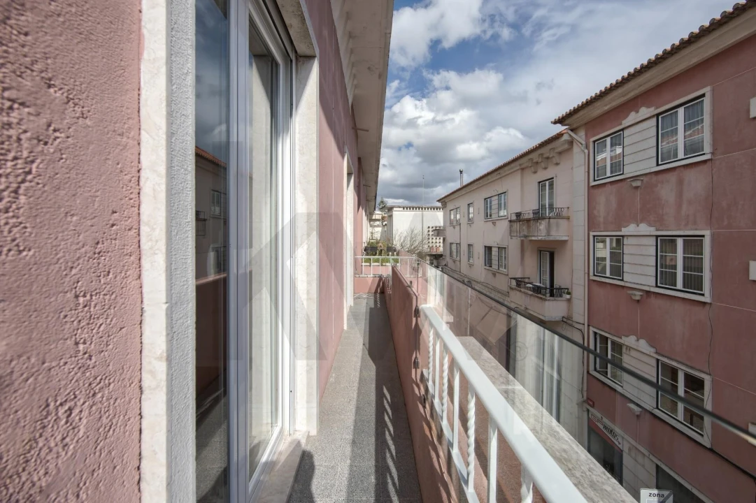 Apartamento T3 para Arrendamento em Oeiras e São Julião da Barra, Paço de Arcos e Caxias Foto 9