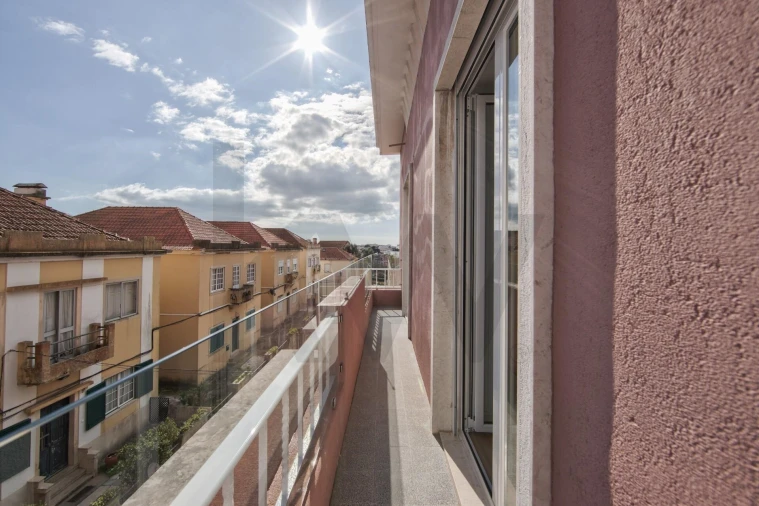 Apartamento T3 para Arrendamento em Oeiras e São Julião da Barra, Paço de Arcos e Caxias Foto 8