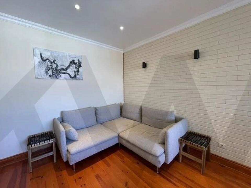 Apartamento T2 para Arrendamento em Penha de França Foto 4