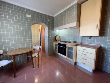 Apartamento T2 para Arrendamento em Penha de França