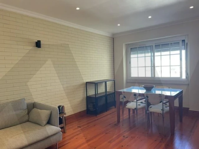 Apartamento T2 para Arrendamento em Penha de França Foto 5