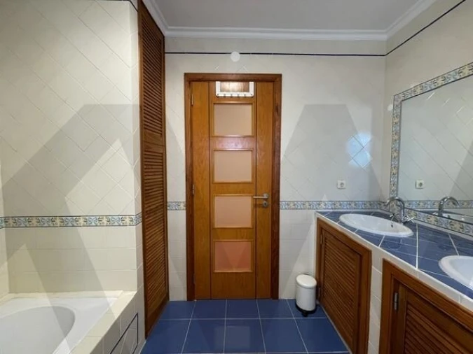 Apartamento T2 para Arrendamento em Penha de França Foto 14