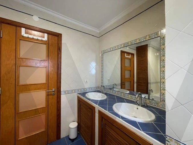 Apartamento T2 para Arrendamento em Penha de França Foto 16
