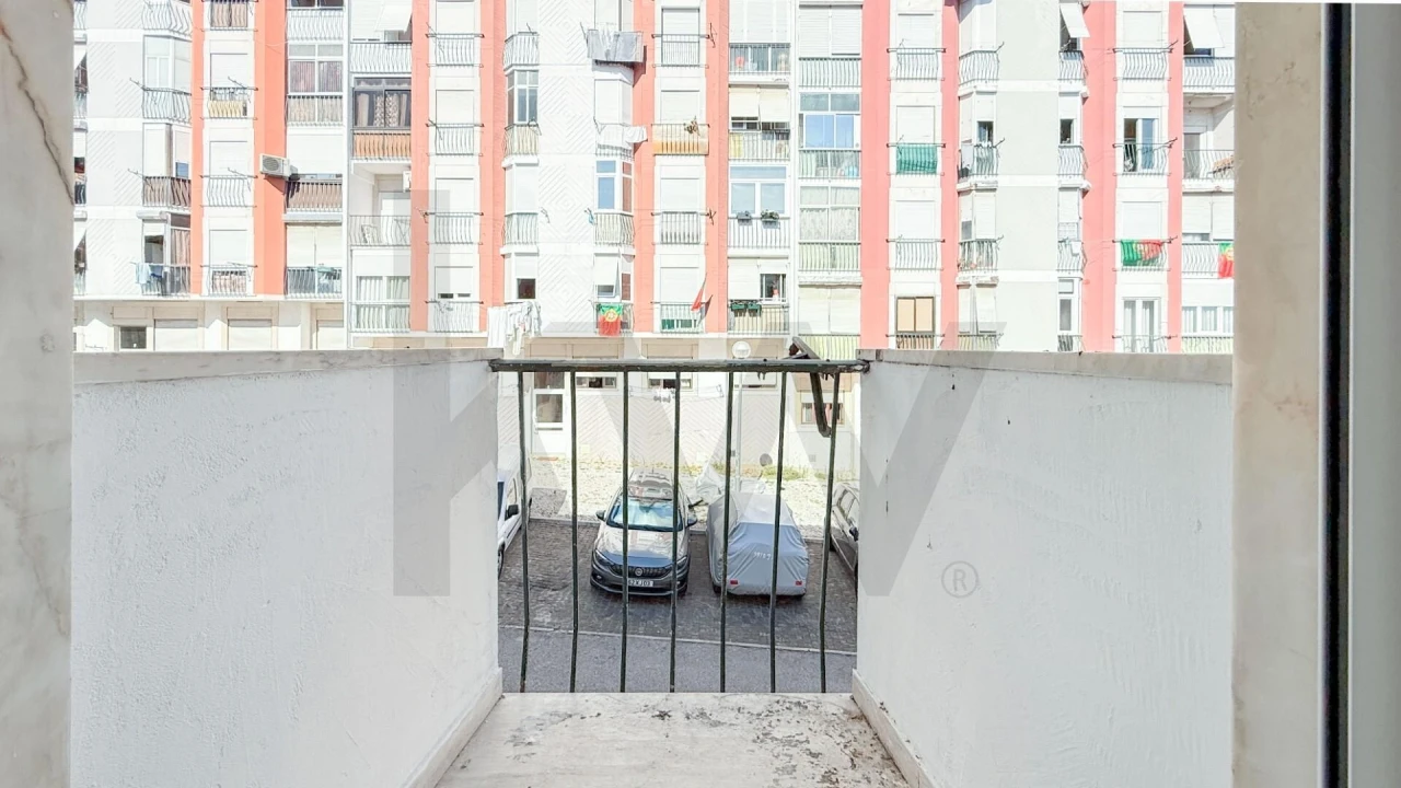 Apartamento T2 para Venda em Odivelas Foto 5