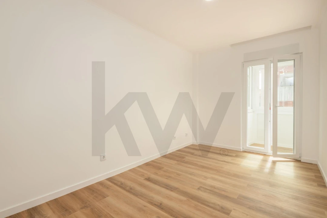 Apartamento T2 para Venda em Odivelas Foto 11
