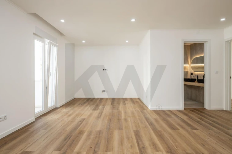 Apartamento T2 para Venda em Odivelas Foto 3