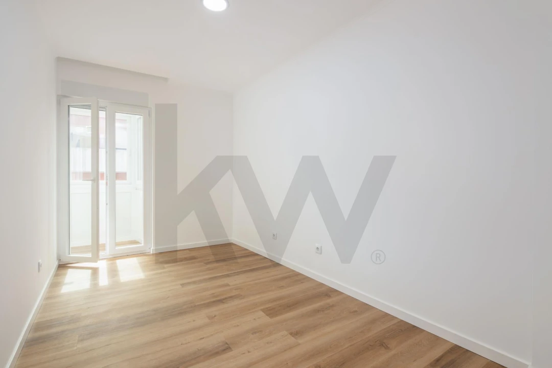 Apartamento T2 para Venda em Odivelas Foto 13
