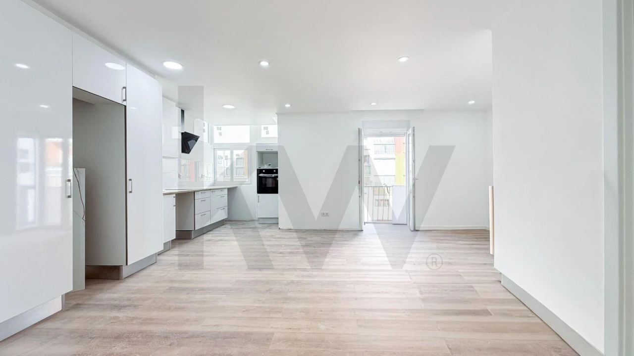 Apartamento T2 para Venda em Odivelas Foto 3