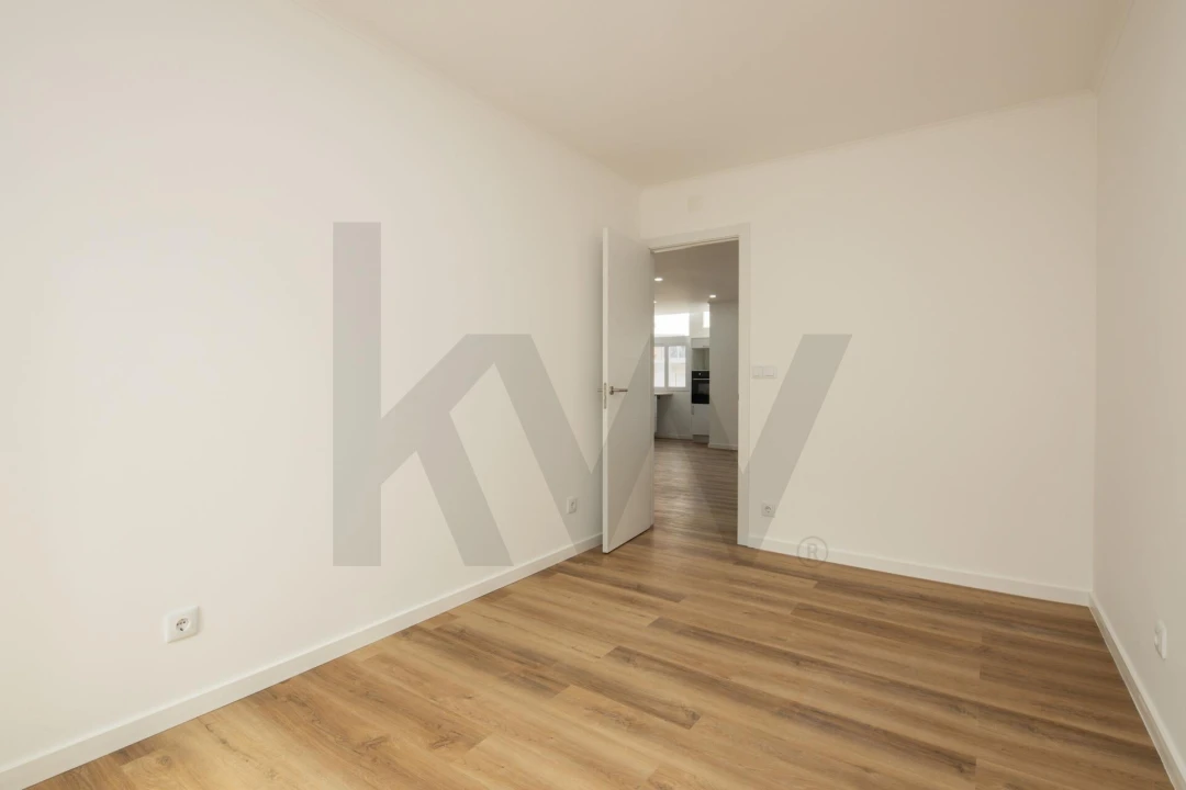 Apartamento T2 para Venda em Odivelas Foto 12
