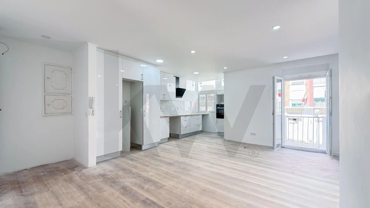 Apartamento T2 para Venda em Odivelas Foto 2
