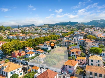 Terreno para Venda em Funchal (Santa Luzia)