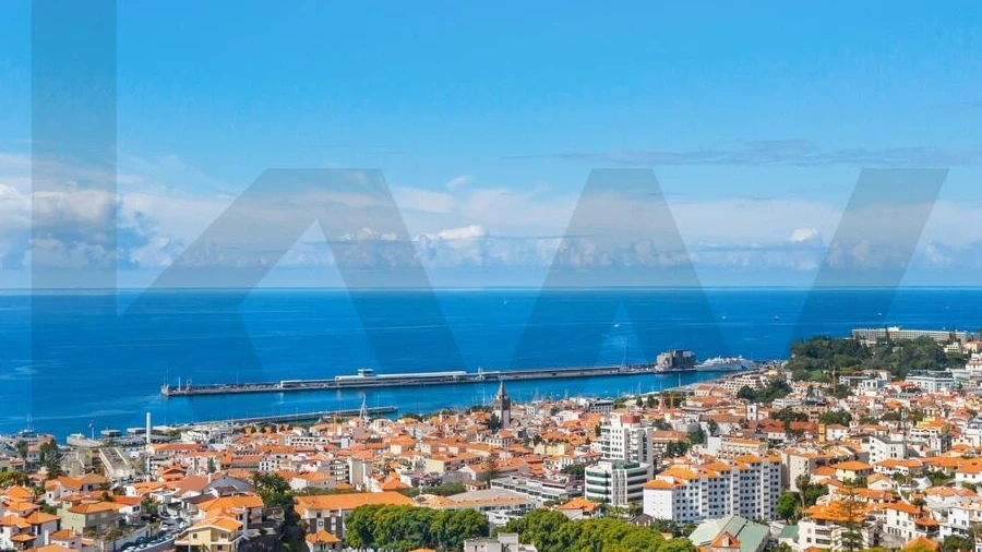 Terreno para Venda em Funchal (Santa Luzia)