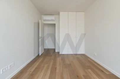 Apartamento T4 para Venda em Algés, Linda-A-Velha e Cruz Quebrada-Dafundo